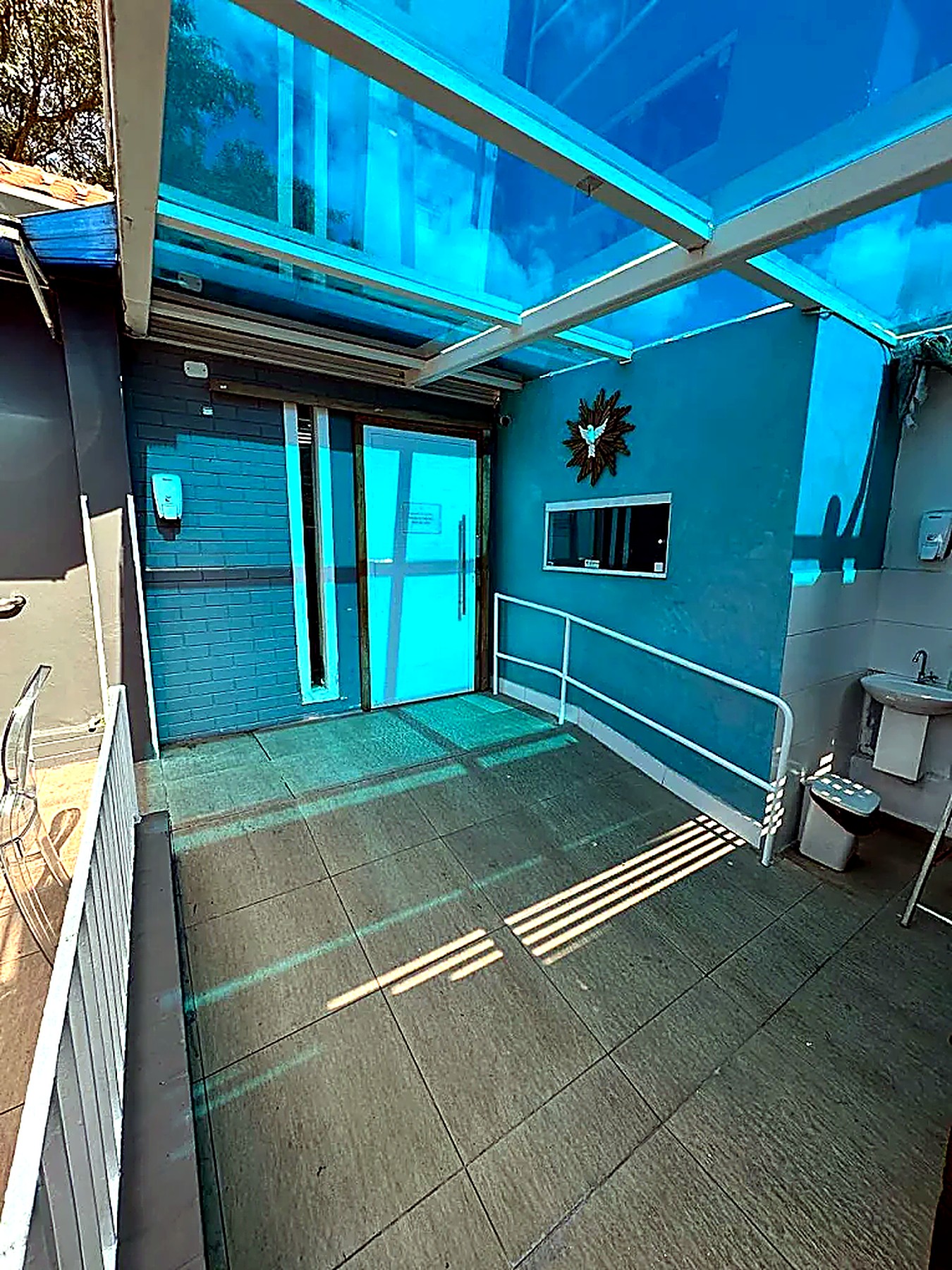 Entrada acessível do Residencial Vida